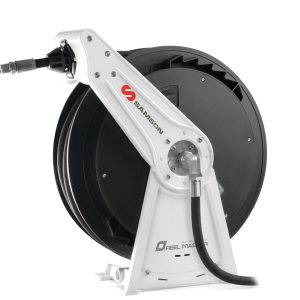 506 101, 121, 122, 702, 722, 202, 222, 421, 321 A heavy-duty industrial hose reel with a white metal arm labeled Samson and a large black reel designed for fluid handling, featuring a black hose with a silver nozzle.